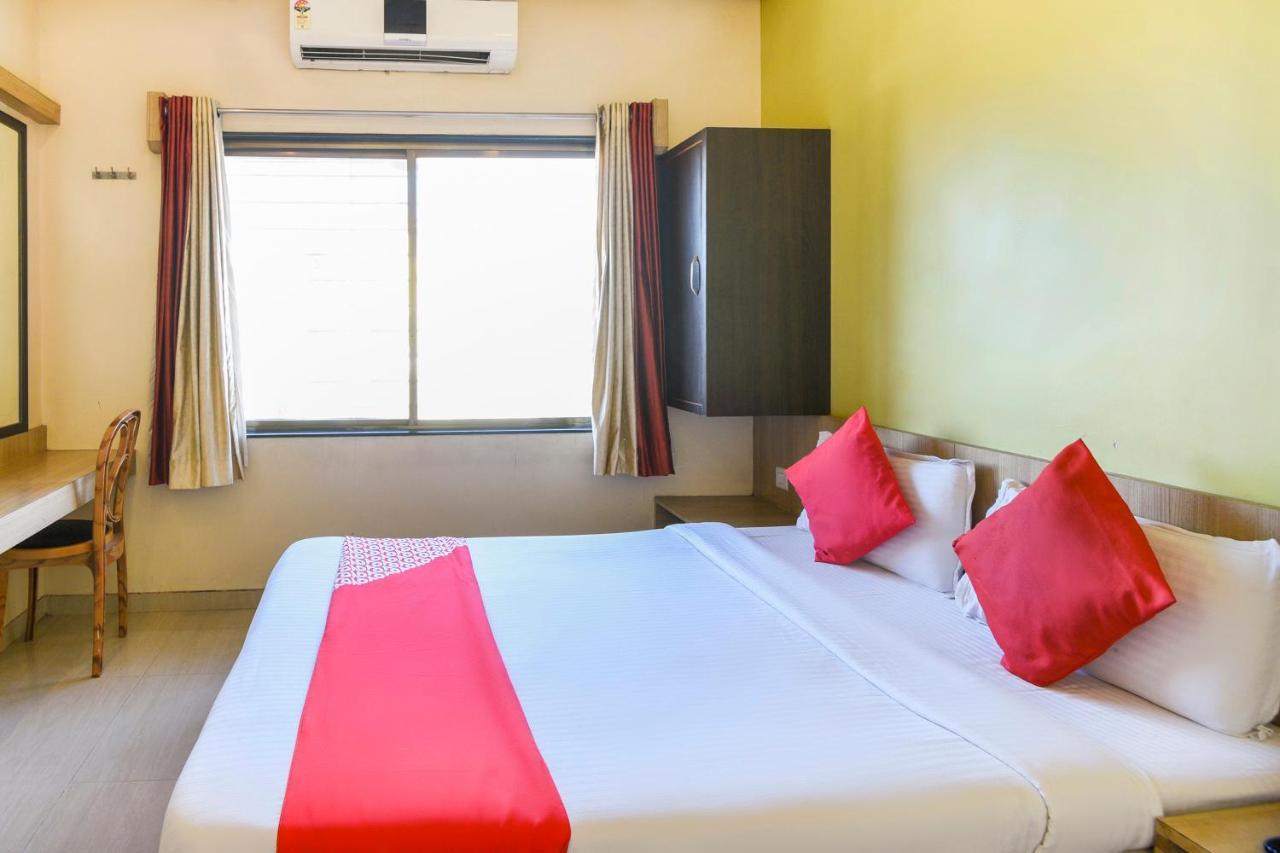 Sai Palkhi Hotel Shirdi Exterior photo